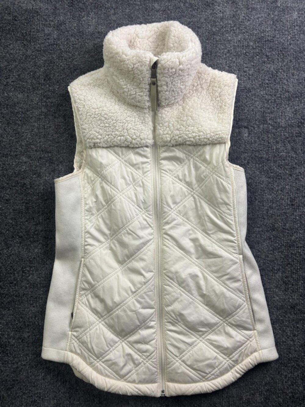 PrAna Vest Womens XS‎ White Quilted Sherpa Fleece Lined Full Zip Pockets Outdoor
